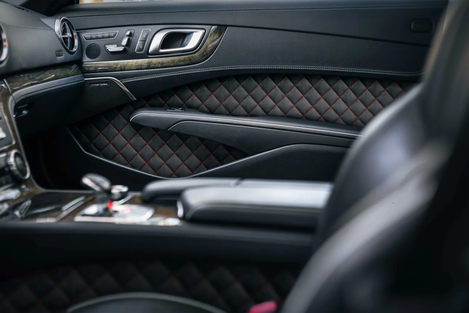 indivitara® Premium Stitch Quilted – samoprzylegający materiał z mikrofibry premium z pikowanym wzorem i prawdziwymi szwami – sprzedawany na metry – różne kolory